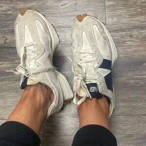 New balance women’s 327 moonbeam size 7